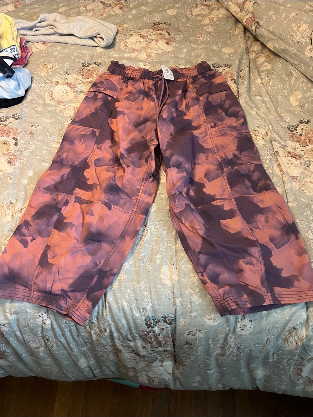 NWT Free People Pink & Purple Camo Wide-Leg Cropped Pants